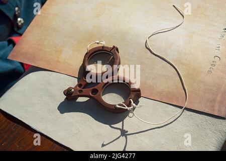 Italien, Lombardei, Reenactment Antike Handwerkskunst, Holzgläser Stockfoto