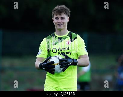 Edward McGinty von Sligo Rovers in Aktion während der ersten Qualifikationsrunde der UEFA Europa Conference League, des ersten Beinschlaches in Park Hall, Oswestry. Bilddatum: Donnerstag, 7. Juli 2022. Stockfoto