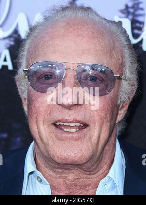 Beverly Hills, Usa. 07.. Juli 2022. (DATEI) James Caan tot um 82 Uhr. BEVERLY HILLS, LOS ANGELES, KALIFORNIEN, USA - 27. JULI: Der amerikanische Schauspieler James Caan kommt am Hallmark Channel und Hallmark Movies and Mysteries Summer 2016 TCA Press Tour Event, das am 27. Juli 2016 in Beverly Hills, Los Angeles, Kalifornien, USA, in einer Privatresidenz stattfand. (Foto von Xavier Collin/Image Press Agency) Quelle: Image Press Agency/Alamy Live News Stockfoto