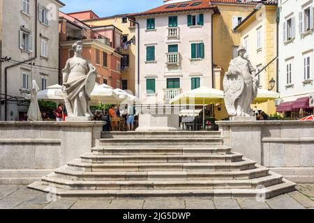 Trg 1 Maja (Platz des 1.. Mai), Altstadt, Piran (Pirano), Slowenisches Istrien, Slowenien Stockfoto