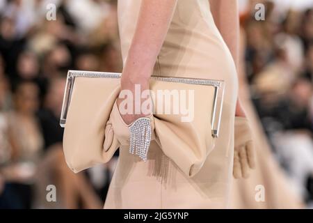 FENDI Haute Couture AW22-23 Start- und Landebahn während der Haute Couture Herbst-Winter 2022/23 am 2022. Juli - Paris, Frankreich. 07/07/2022 Stockfoto