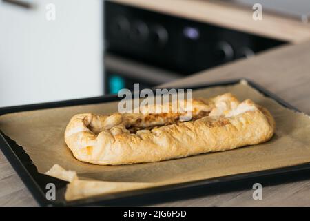 Heißer, frisch gebackener Apfelkuchen zu Hause Stockfoto