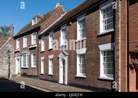 Poole Old Town, historische Häuser und Gebäude entlang der Church Street, Poole, Dorset, England, Großbritannien Stockfoto