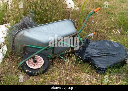 Zuteilung, Gemüse, Pflaster, Komposthaufen, Kohlpflaster, Planung, Layout, organische Ziele, Pflanzen, die Sie anbauen, Ernte, Bio-Gartenarbeit, Brassiken. Stockfoto