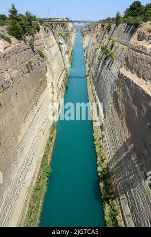 Blick auf den Kanal von Korinth auf Griechenland Stockfoto