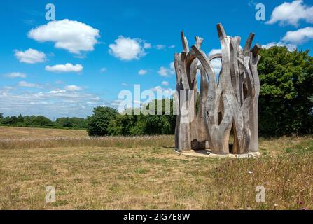 Witness (2016-2021) Skulptur von John Merrill im Langley Vale Centenary Wood in Epsom, Surrey, England, UK Stockfoto