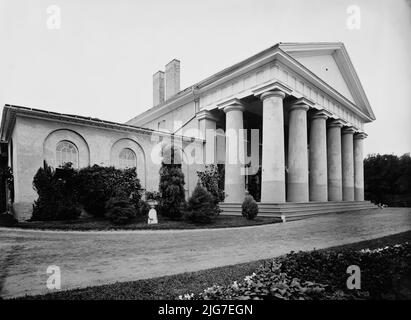 Lee Mansion - außen, zwischen 1860 und 1880. [Villa im Stil der griechischen Wiedergeburt in Arlington, Virginia, entworfen von George Hadfield. Einst die Heimat des Generals der Konföderierten Armee Robert E. Lee]. Stockfoto