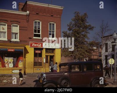 Auto vor Shulmans Markt auf N Union St. S.W., Washington, d.c. Stockfoto