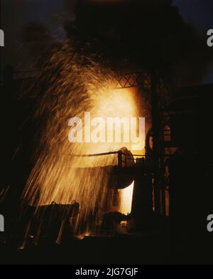 Bessemer Konverter (Eisen zu Stahl), Allegheny Ludlum Steel [e] Corp., Brackenridge, PA. Stockfoto