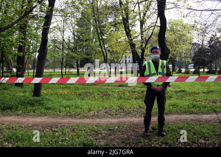 2. Mai 2021, Odessa, Ukraine: Das Personal der Nationalgarde der Ukraine in der Nähe des Kulykove-Feldes gesehen. Die Auseinandersetzungen in Odesa 2014 waren eine Reihe von Konflikten zwischen pro-Maidan- und Anti-Maidan-Demonstranten, die sich nach der Revolution der würde in der südukrainischen Stadt Odesa ereigneten. Die Gewalt verschärfte sich am 2. Mai, als ein Pro-Maidan-Mob Anti-Maidan-Aktivisten attackierte und Anti-Maidan-Aktivisten in ein Gewerkschaftshaus zwang, das von Pro-maidan-Demonstranten, die Molotow-Cocktails auf das Gebäude warfen, in Brand gesetzt wurde. Die Menge wurde schon zu ihrer Zeit skandiert, um sie in Brand zu setzen Stockfoto