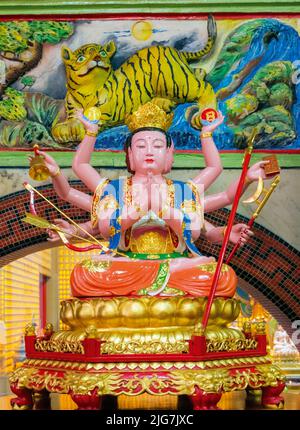 Gottheit in Leong San Buddhistischer Tempel, Republik Singapur Stockfoto