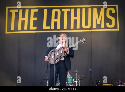 Alex Moore, Leadsänger der Lathums, tritt am ersten Tag des TRNSMT Festivals im Glasgow Green in Glasgow auf der Hauptbühne auf. Bilddatum: Freitag, 8. Juli 2022. Stockfoto