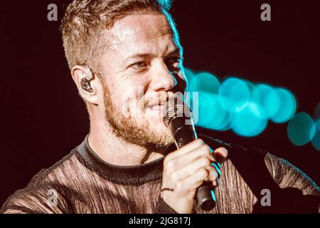 Madrid, Spanien. 07.. Juli 2022. Dan Reynolds von Imagine Dragons tritt auf der Bühne des MadCool in Ifema, Madrid, auf. (Foto von Valeria Magri/SOPA Images/Sipa USA) Quelle: SIPA USA/Alamy Live News Stockfoto