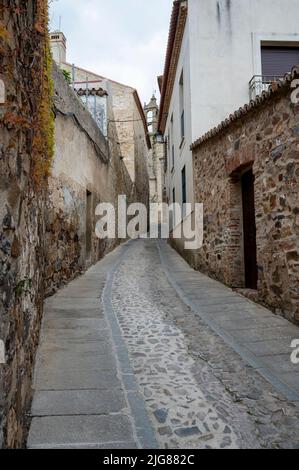 Alte Gebäude in Caceres Spanien, Weltkulturerbe und mittelalterliche Hügelstadt in Extremadura Spanien Stockfoto