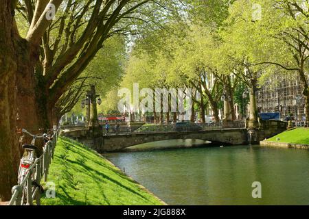 Stadtgraben an der Königsallee, Düsseldorf, Nordrhein-Westfalen, Deutschland Stockfoto