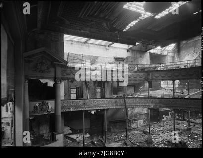 New Royal Pavilion Theatre, 193 Whitechapel Road, Whitechapel, Tower Hamlets, Greater London Authority, 1940 - 1944. Innenansicht des New Royal Pavilion Theatre, zeigt das Auditorium, in einem verwelkenden Zustand. Stockfoto