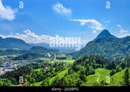 Österreich, Tirol, Kufstein, Schloss Thierberg, Blick über das Inntal nach Süden, rechts Pendling Stockfoto