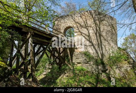 Die untere Diepoldsburg, besser bekannt als die Rauber Burgruine. Stockfoto