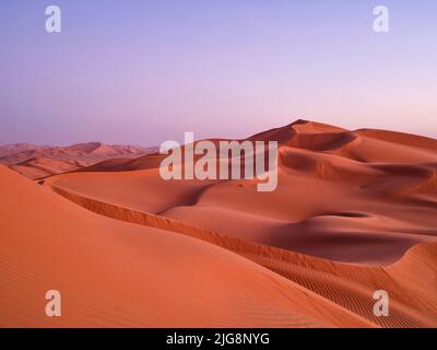 Unterwegs in den Dünen des Rub-al-Khali, Oman. Stockfoto