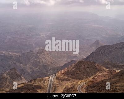 Entlang der Küstenstraße 42, zwischen Hasik und Ash Shuwaymiyyah, Oman. Stockfoto