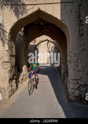 Stadtbummel durch Nizwa, Oman. Stockfoto