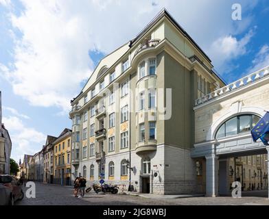 Tallinn, Estland. Juli 2022. Außenansicht des Museumsgebäudes der KGB-Gefängniszellen in der Innenstadt Stockfoto