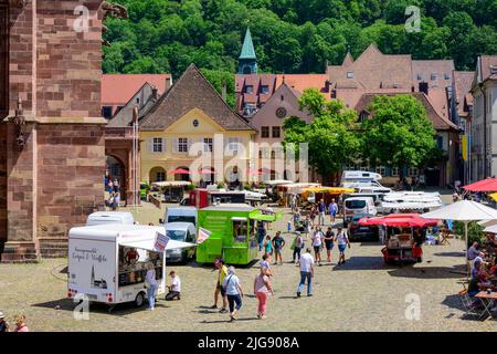 Deutschland, Baden-Württemberg, Schwarzwald, Freiburg, Markt am Domplatz. Stockfoto