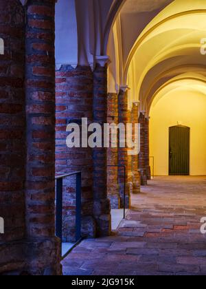 Abenddämmerung auf dem Wollmarkt, Augsburg. Stockfoto