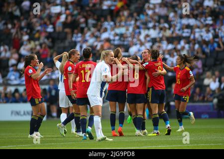 VEREINIGTES KÖNIGREICH. 08.. Juli 2022. Milton Keynes, England, 8. 2022. Juli: Spanische Torfeiern während des UEFA Womens Euro 2022 Fußballspiels zwischen Spanien und Finnland im Stadium MK in Milton Keynes, England. (Pedro Soares/SheKicks/SPP) Quelle: SPP Sport Press Photo. /Alamy Live News Stockfoto