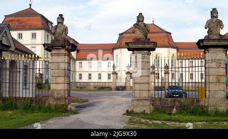 Schloss Fasanerie, Schlossanlage aus dem Jahr 1700s, bei Fulda, Haupttor, Eichenzell, Deutschland Stockfoto