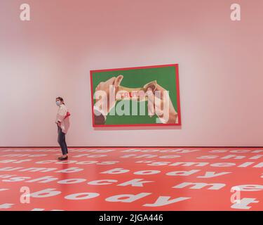 Los Angeles, CA, USA – 8. Juli 2022: Die Barbara Kruger Ausstellung im LACMA Museum in Los Angeles, CA. Stockfoto