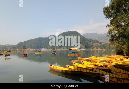 Touristenattraktion am Begnas See in Nepal. Stockfoto