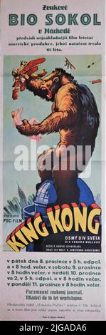 Originalveröffentlichung Tschechoslowakisches Plakat vom Dezember 1933 für FAY WRAY in KING KONG 1933 Regisseure MERIAN C. COOPER und ERNEST B. SCHOEDSACK Geschichte Merian C. Cooper und Edgar Wallace Drehbuch Ruth Rose und James Creelman Musik Max Steiner Visual Effects Supervisor Willis H. O'Brien Produzent David O. Selznick RKO Radio Bilder/PDC-Film Stockfoto