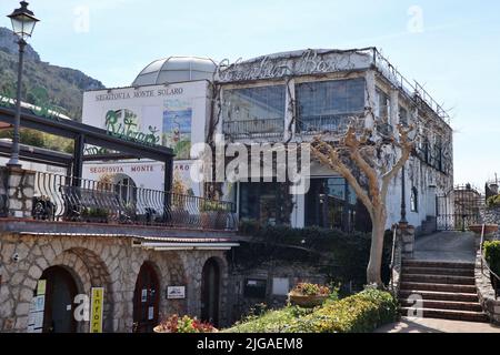 Anacapri - Seggiovia Monte Solaro dalla scalinata di Piazza della Vittoria Stockfoto