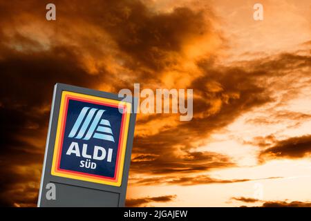 Werbe- und Firmenschild der Firma ALDI SÜD Stockfoto