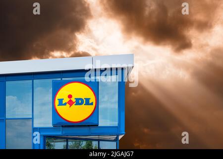 Werbe- und Firmenschild der Firma LIDL Stockfoto