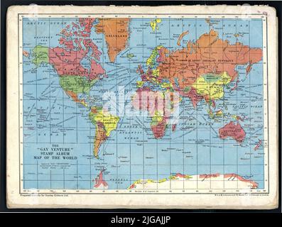 Original zerfetzte, Shabby well used 1950s Ära Farb-Weltkarte - auf der Rückseite des Gay Venture Briefmarkenalbums, mit einer pädagogischen Karte der Welt, zweite Auflage, gedruckt in London, Großbritannien Stockfoto