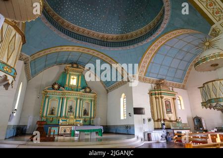 Siquijor, Philippinen - 2022. Juni: Die Pfarrkirche San Isidro Labrador, die am 22. Juni 2022 in Lazi, Siquijor, Philippinen, als Lazi-Kirche bekannt ist Stockfoto