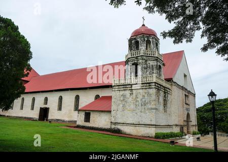 Siquijor, Philippinen - 2022. Juni: Die Pfarrkirche San Isidro Labrador, die am 22. Juni 2022 in Lazi, Siquijor, Philippinen, als Lazi-Kirche bekannt ist Stockfoto