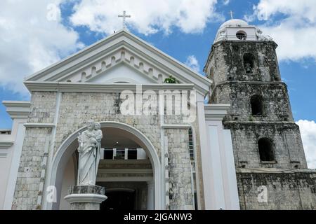 Tagbilaran, Philippinen - 2022. Juni: Blick auf die Kathedrale von Tagbilaran am 26. Juni 2022 in Tagbilaran, Bohol, Philippinen. Stockfoto