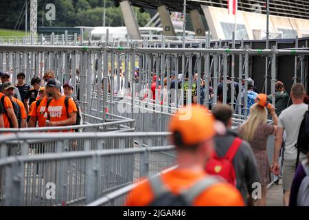 Spielberg, Österreich. 9.. Juli 2022. Atmosphäre im Kreislauf – Lüfter. Großer Preis von Österreich, Samstag, 9.. Juli 2022. Spielberg, Österreich. Quelle: James Moy/Alamy Live News Stockfoto