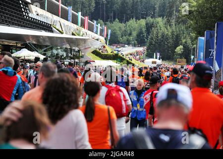 Spielberg, Österreich. 9.. Juli 2022. Atmosphäre im Kreislauf – Lüfter. Großer Preis von Österreich, Samstag, 9.. Juli 2022. Spielberg, Österreich. Quelle: James Moy/Alamy Live News Stockfoto