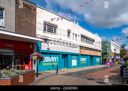 Art déco-Architektur, ehemaliges Poundland-Geschäft, im Stadtzentrum von Crewe Ceshire, Großbritannien Stockfoto