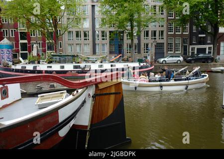 Lebhafte Szene auf der Prisengracht in Amsterdam Stockfoto