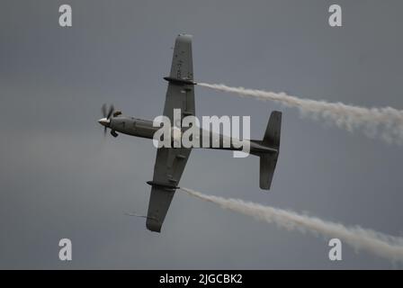 Eskişehir, Türkiye – 26. Juni 2022: Das Turboprop-Triebwerk Hürkuş hat einen Demonstrationsflug im THK İnönü Aviation Center durchgeführt. Stockfoto