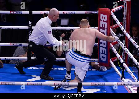 LONDON, GROSSBRITANNIEN. 09. Juli 2022. Fabio Wardley gegen Kingsley Ibeh - Schwergewicht-Wettbewerb während der Kampfkarte von Chisora gegen Fulev in der O2 Arena am Samstag, 09. Juli 2022 in LONDON, GROSSBRITANNIEN. Kredit: Taka G Wu/Alamy Live Nachrichten Stockfoto