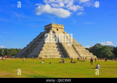 Die wichtigste uralte Maya-Zivilisation Ruine ist die Chichen Itza Pyramide oder El Castillo Burg oder Kukulkan Pyramide.Mexiko Stockfoto