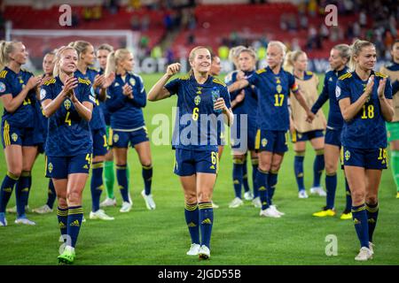 Sheffield, Großbritannien. 09.. Juli 2022. Sheffield, England, 9. 2022. Juli: Team Schweden nach dem Spiel zwischen den Niederlanden und Schweden in der Bramall Lane in Sheffield, England, Spiel gültig für die Gruppenphase (Gruppe C) der UEFA Euro 2022 Women (Richard Callis/SPP) Quelle: SPP Sport Pressefoto. /Alamy Live News Stockfoto