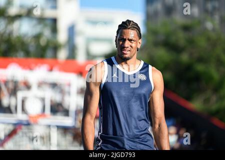 Paris, Frankreich. 09.. Juli 2022. Axel Toupane von Le Cartel während des Quai 54 Basketballturniers (der Streetball-Weltmeisterschaft) in Paris, Frankreich am 9. Juli 2022. Kredit: Victor Joly/Alamy Live Nachrichten Stockfoto