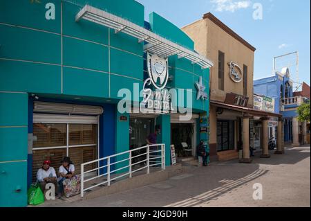 Zahnarzt Bürogebäude in Mexiko. Viele Amerikaner besuchen für billige Zahnpflege. Stockfoto